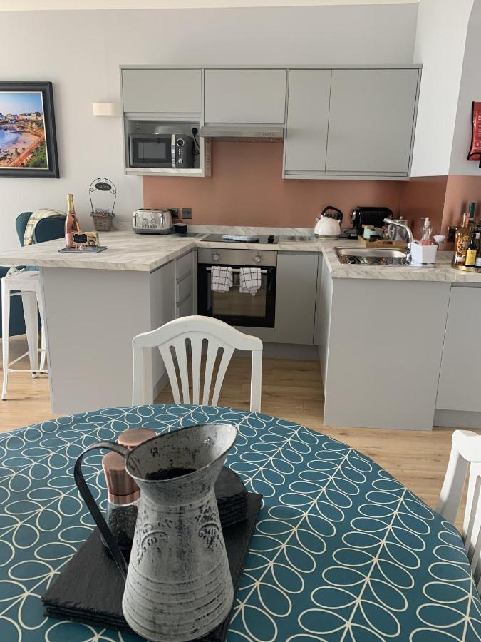 Beautiful Flat With Harbour Views เท็นบี ภายนอก รูปภาพ
